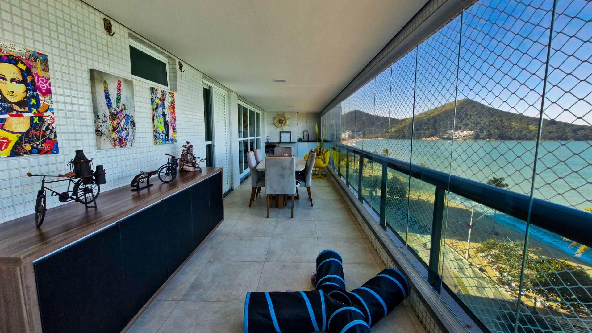 Cobertura Duplex Frente Mar com Vista Panorâmica de 280° e Piscina Privativa em Martim de Sá