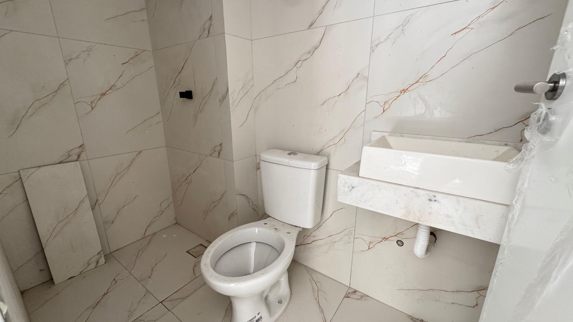 Apartamento Térreo em Prédio Novo no Sumaré