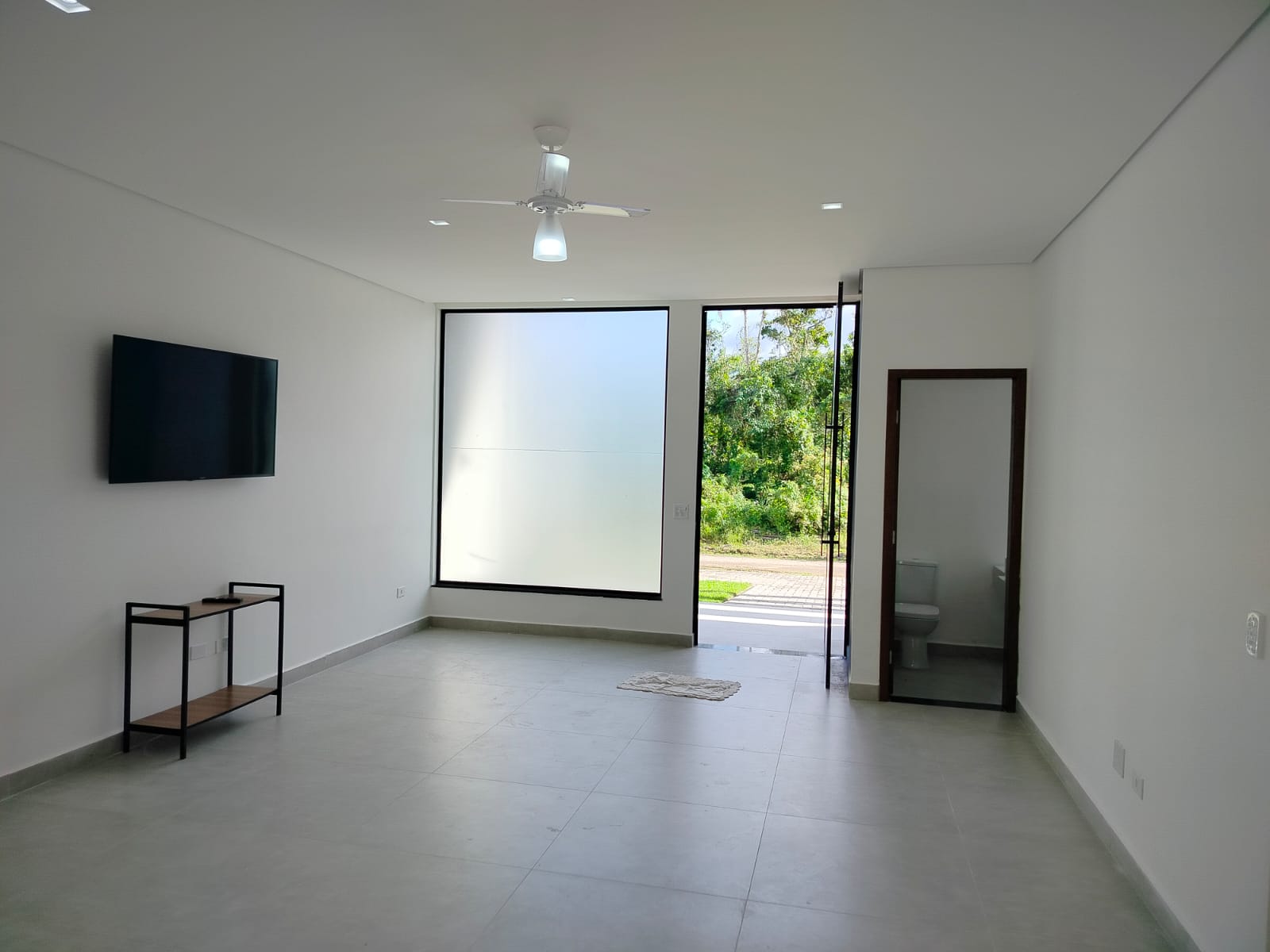 CASA EM CONDOMINIO FECHADO 