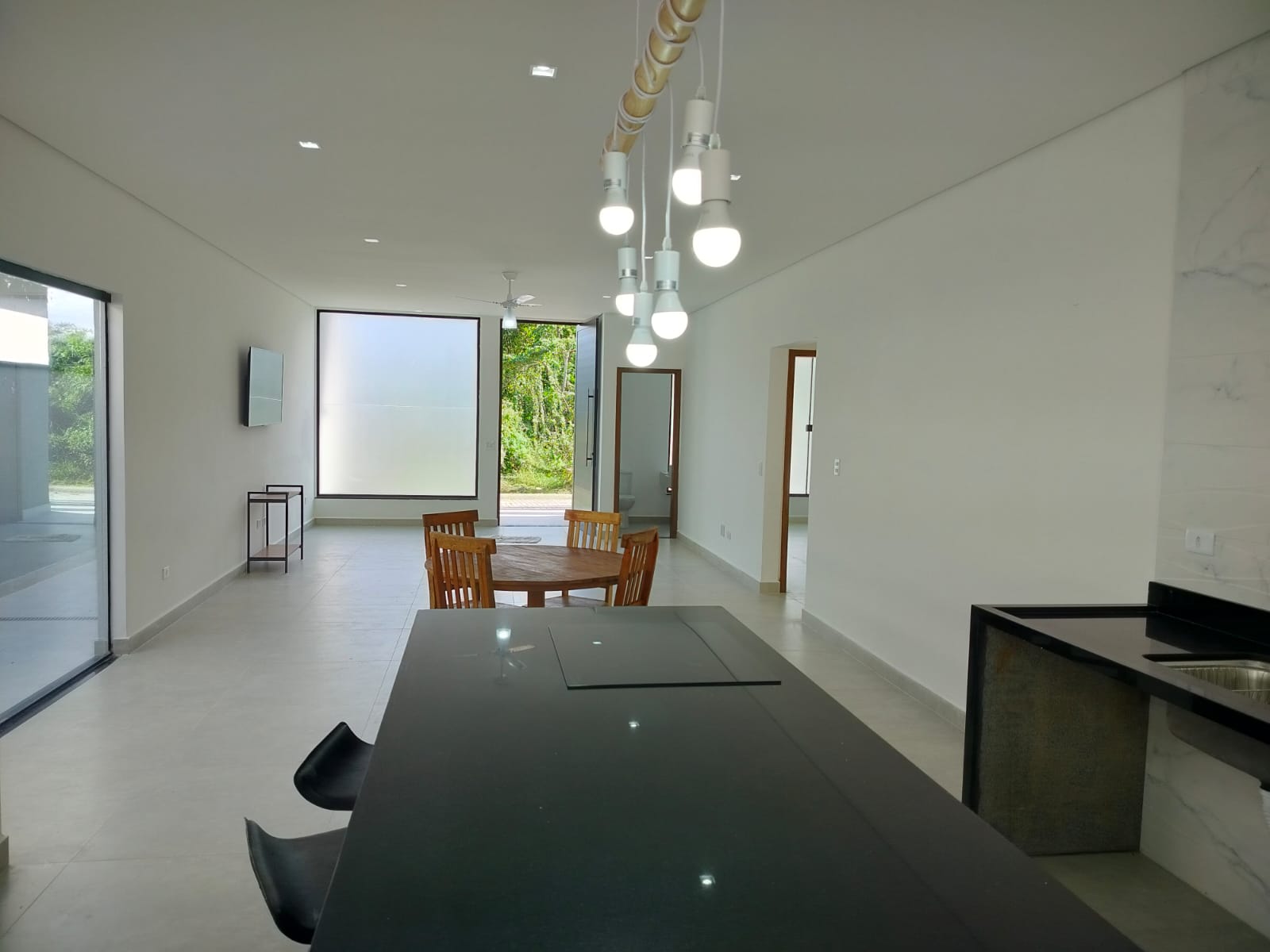 CASA EM CONDOMINIO FECHADO 