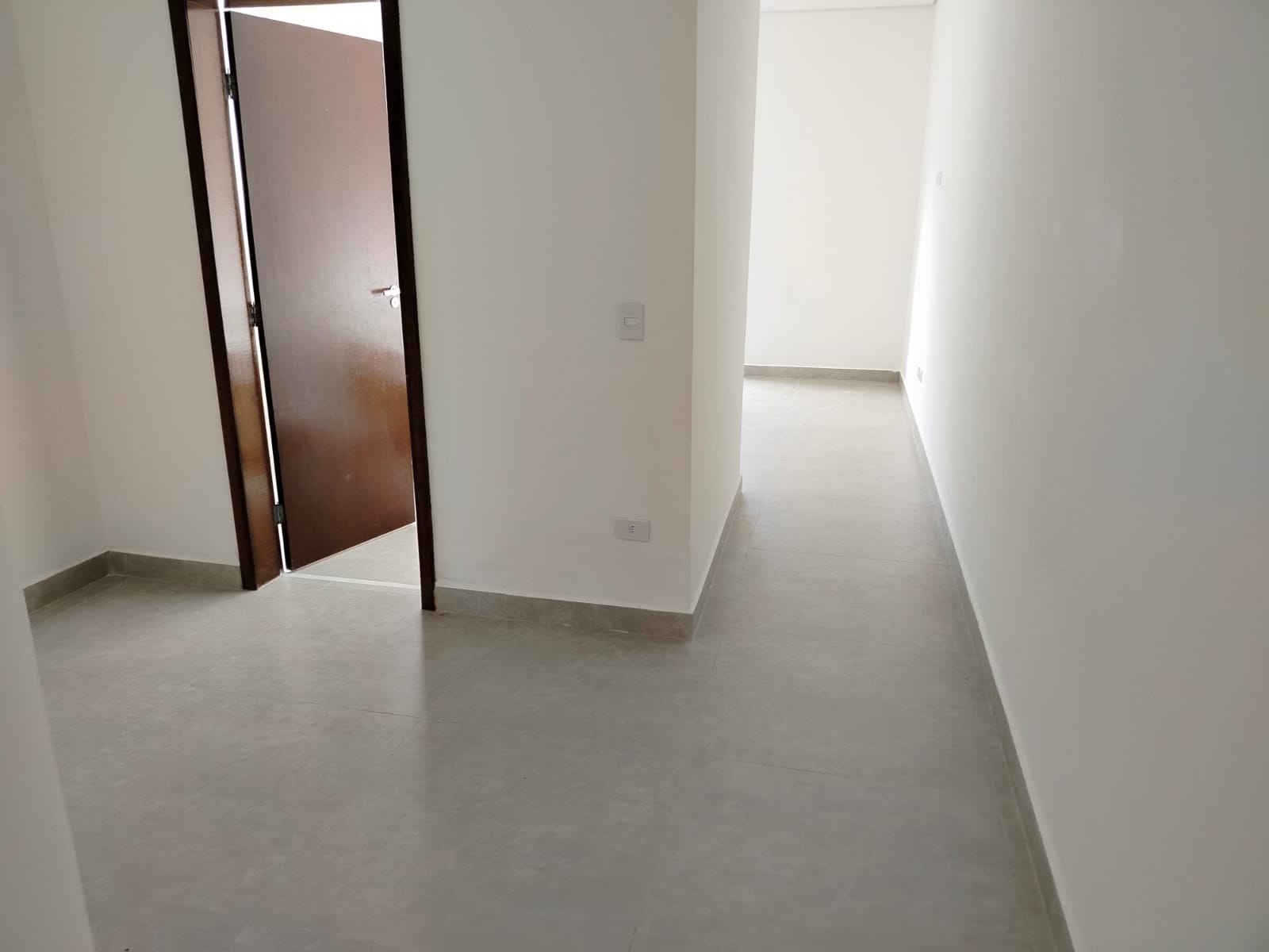 CASA EM CONDOMINIO FECHADO 