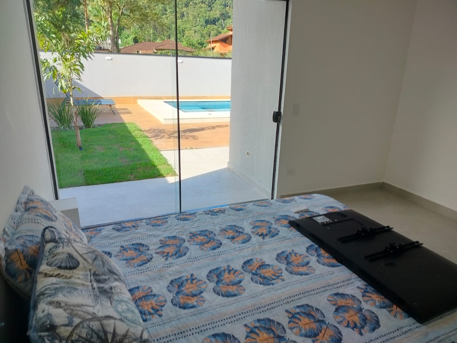 CASA EM CONDOMINIO FECHADO 