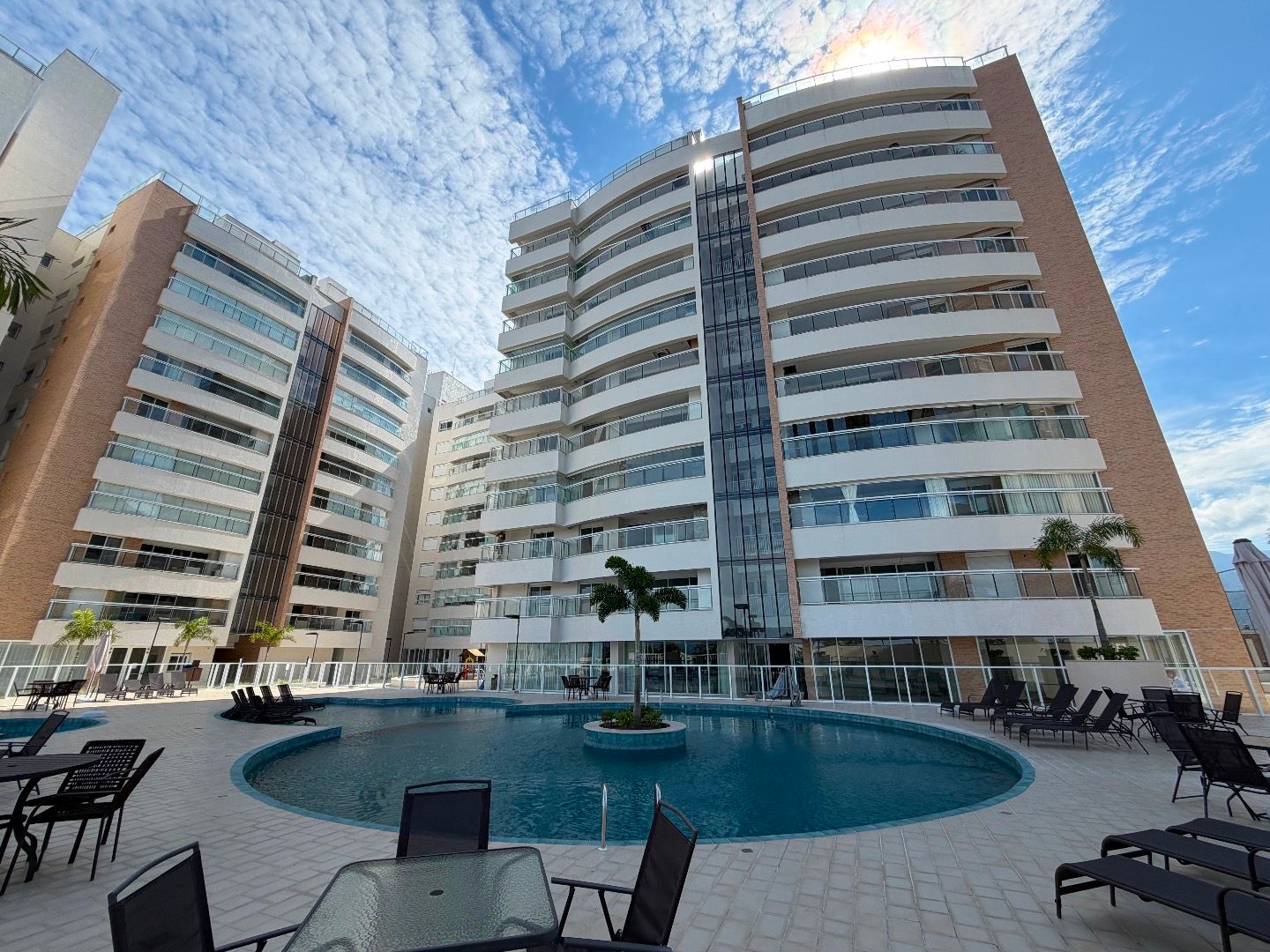 Apartamento Alto Padrão Frente Mar no Condomínio Calabasas, Indaiá