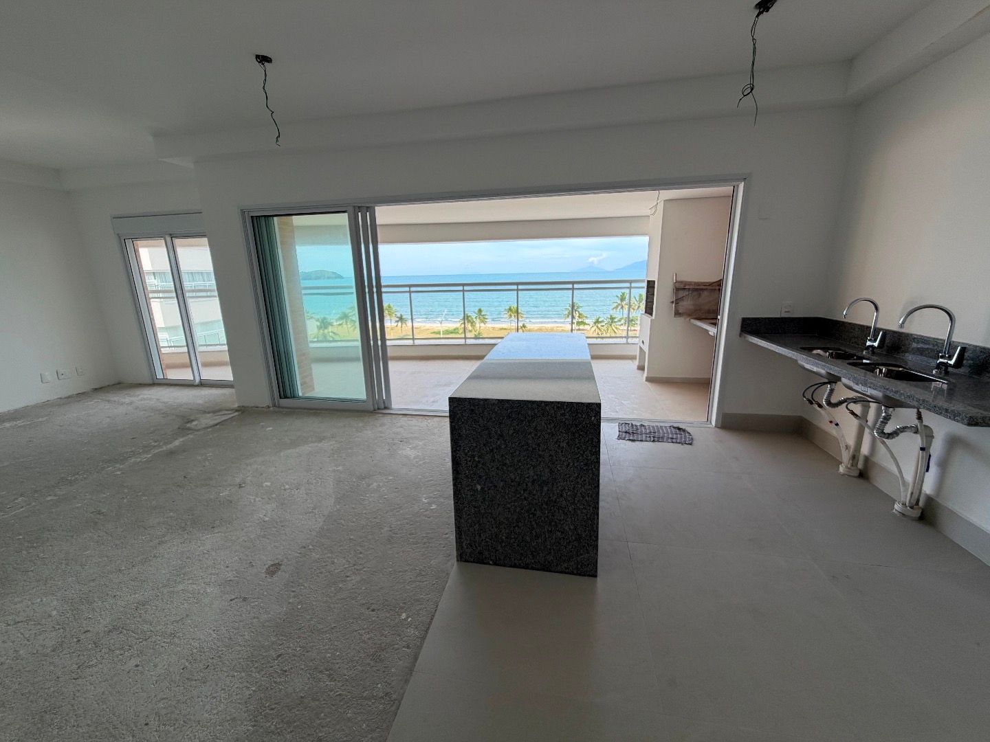 Apartamento Alto Padrão Frente Mar no Condomínio Calabasas, Indaiá