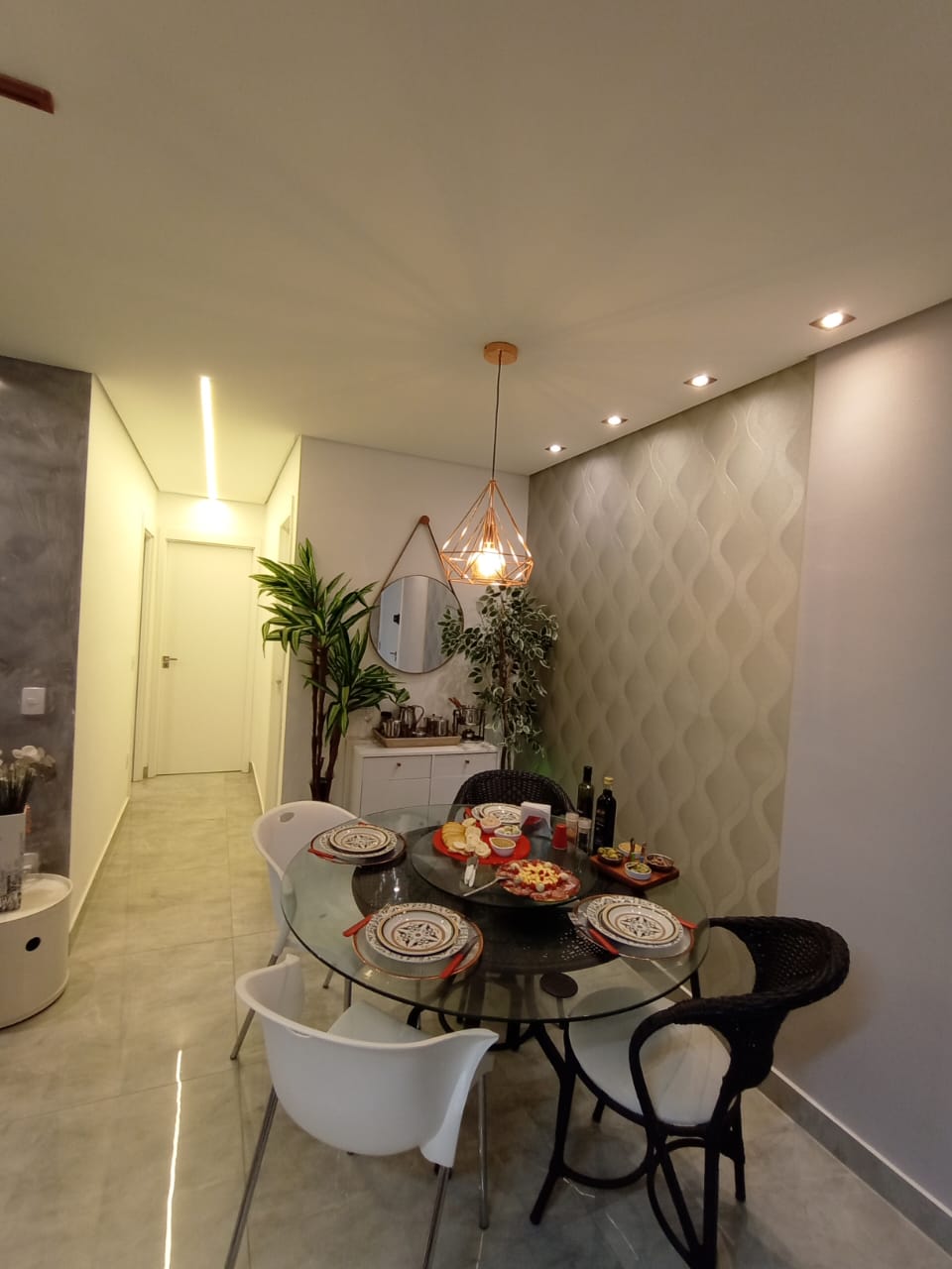 LINDO APARTAMENTO MOBILIADO E DECORADO NA MARTIN DE SA 