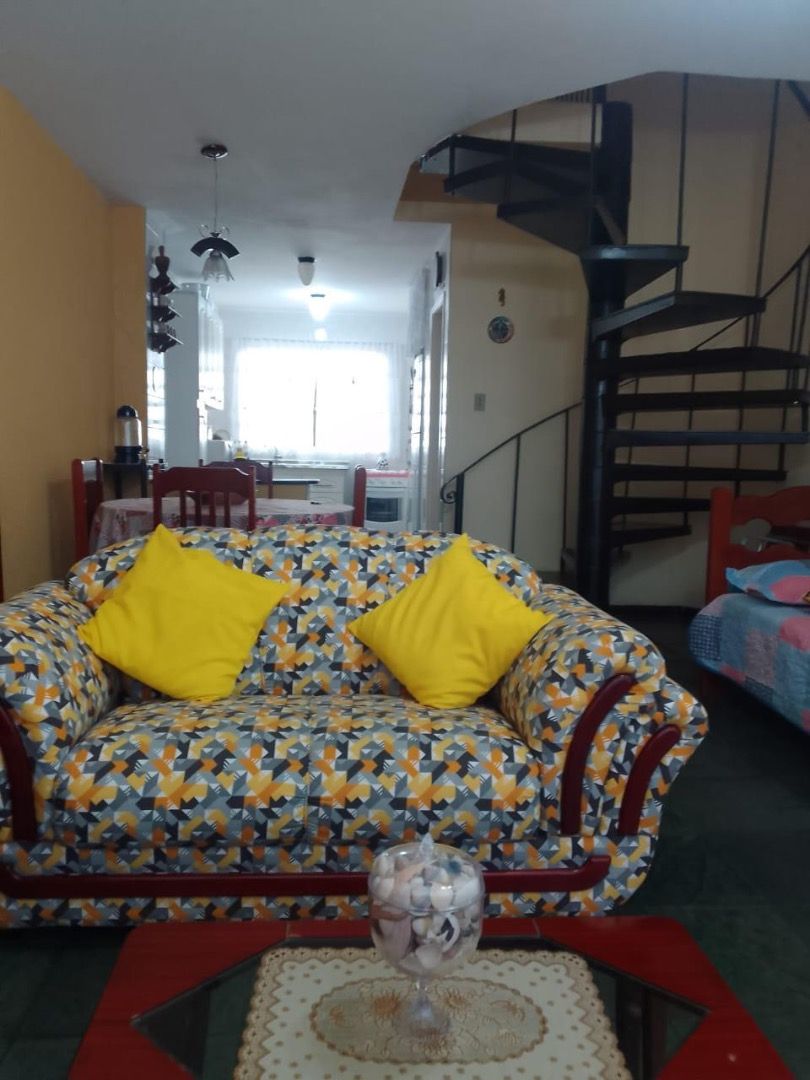 Sobrado Mobiliado em Condomínio Fechado no Martim de Sá