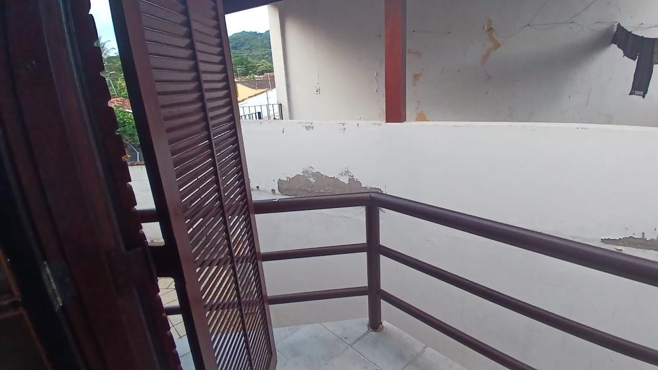 Sobrado Mobiliado em Condomínio Fechado no Martim de Sá