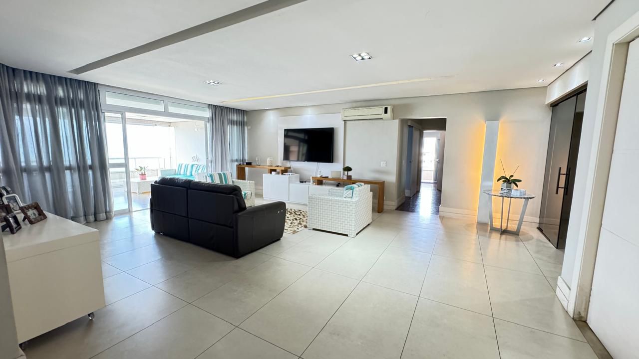 Apartamento Mobiliado e Decorado com Vista Permanente para o Mar no Sunset, Centro