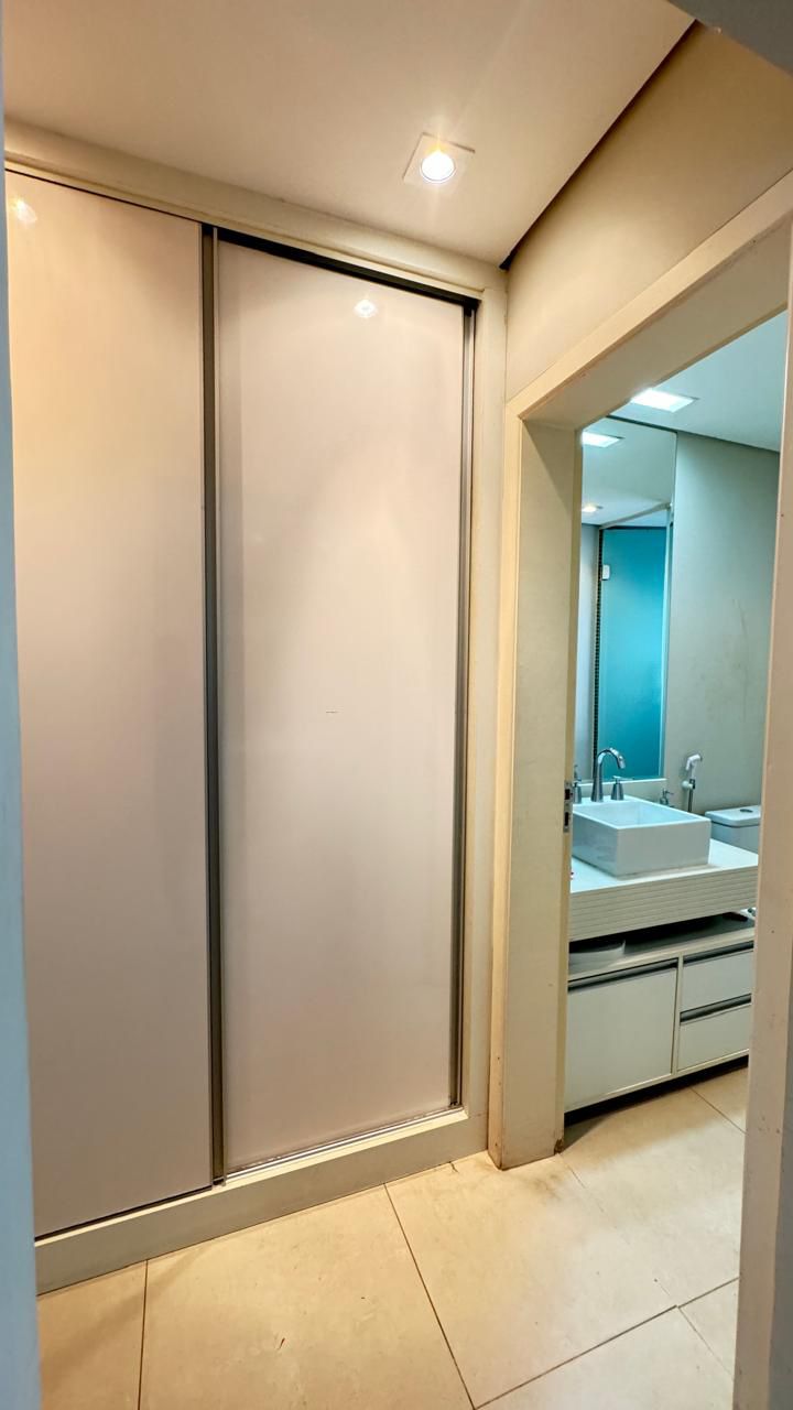 Apartamento Mobiliado e Decorado com Vista Permanente para o Mar no Sunset, Centro