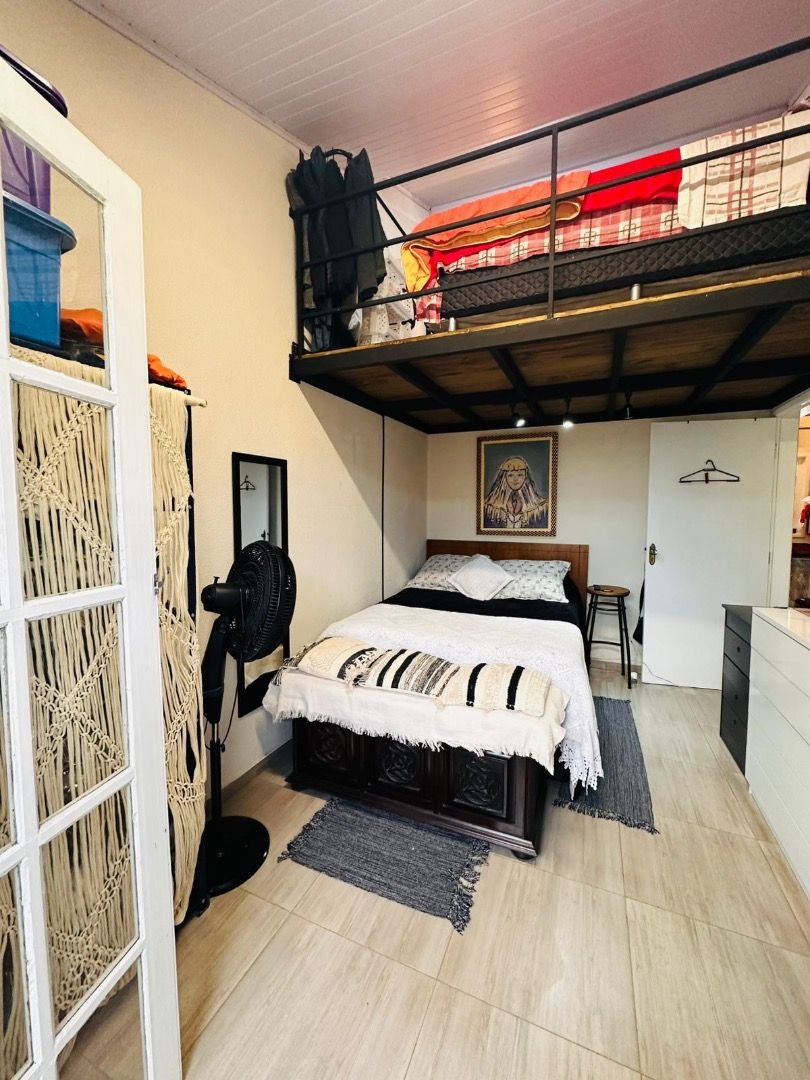 Casa Duplex em Condomínio Fechado no Capricórnio I