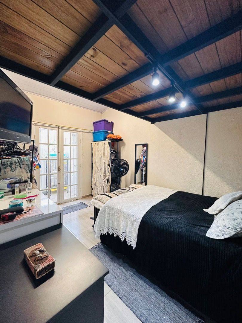 Casa Duplex em Condomínio Fechado no Capricórnio I