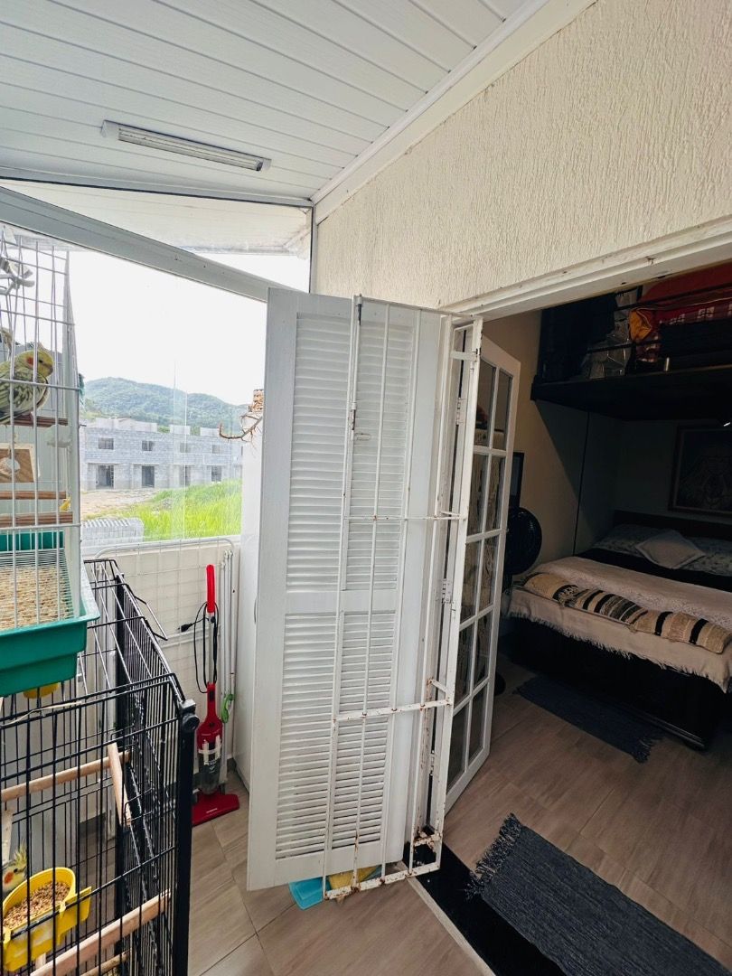 Casa Duplex em Condomínio Fechado no Capricórnio I