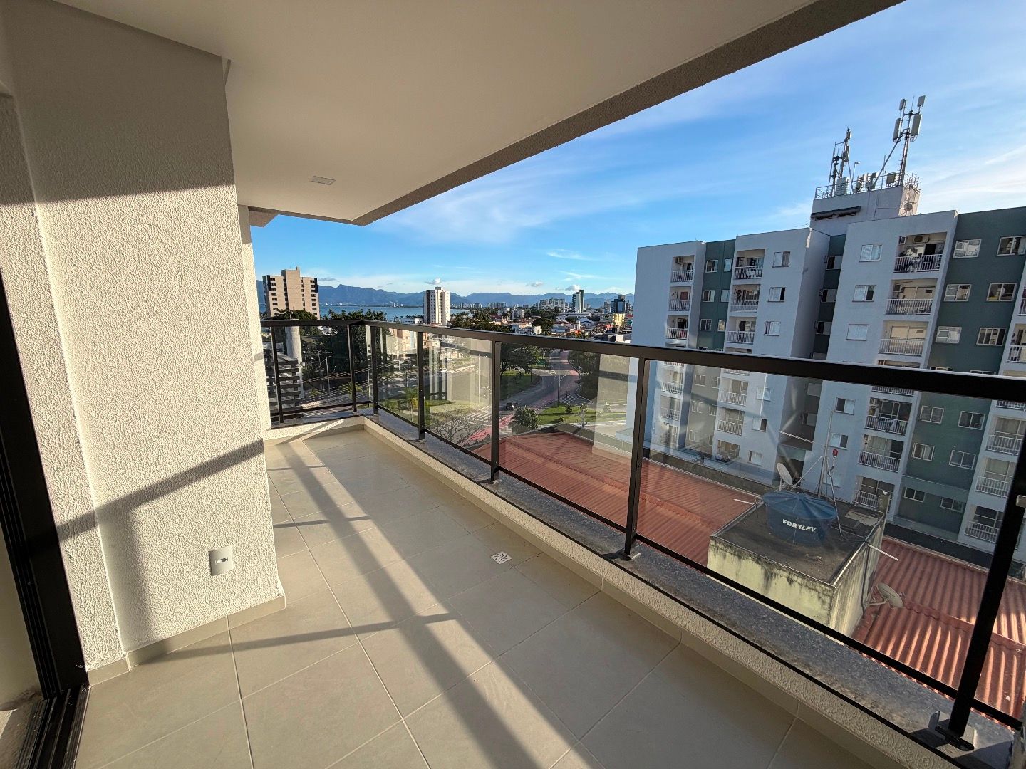 🌊 Apartamento NOVO com Vista Mar no Coração de Caraguá! 🔑✨
