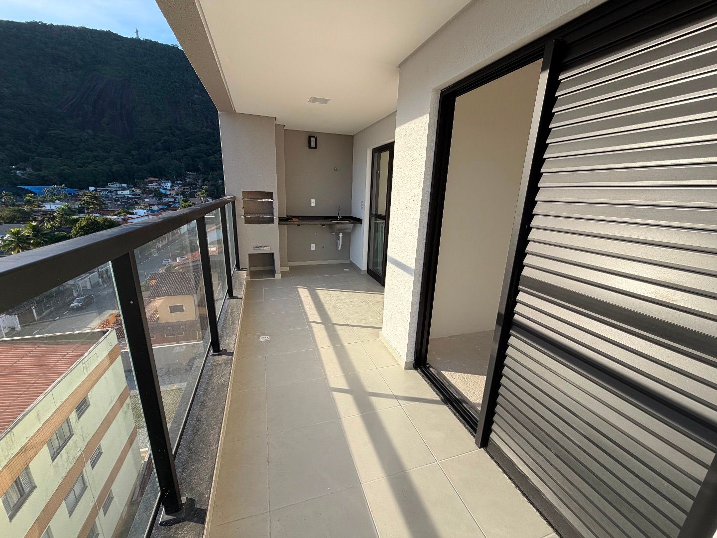 🌊 Apartamento NOVO com Vista Mar no Coração de Caraguá! 🔑✨