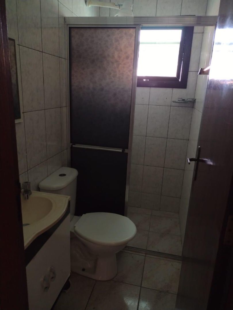 Sobrado Mobiliado em Condomínio no Martim de Sá com Churrasqueira Privativa
