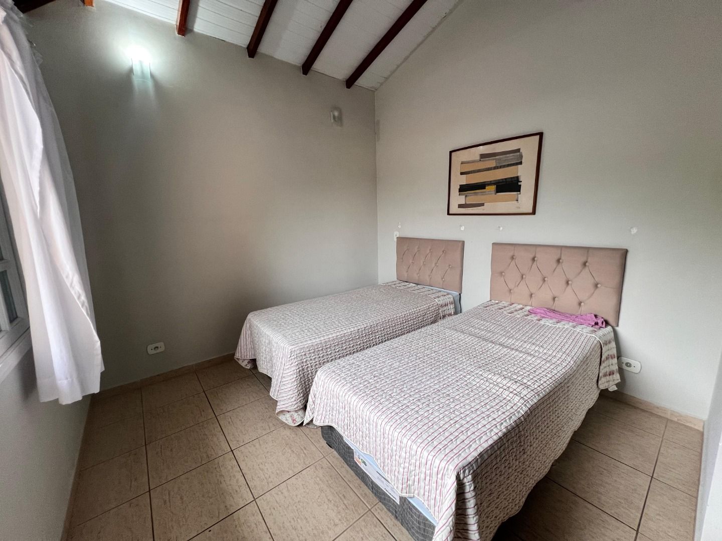 Sobrado com 3 Suítes no Condomínio Recanto Sandra, Martim de Sá