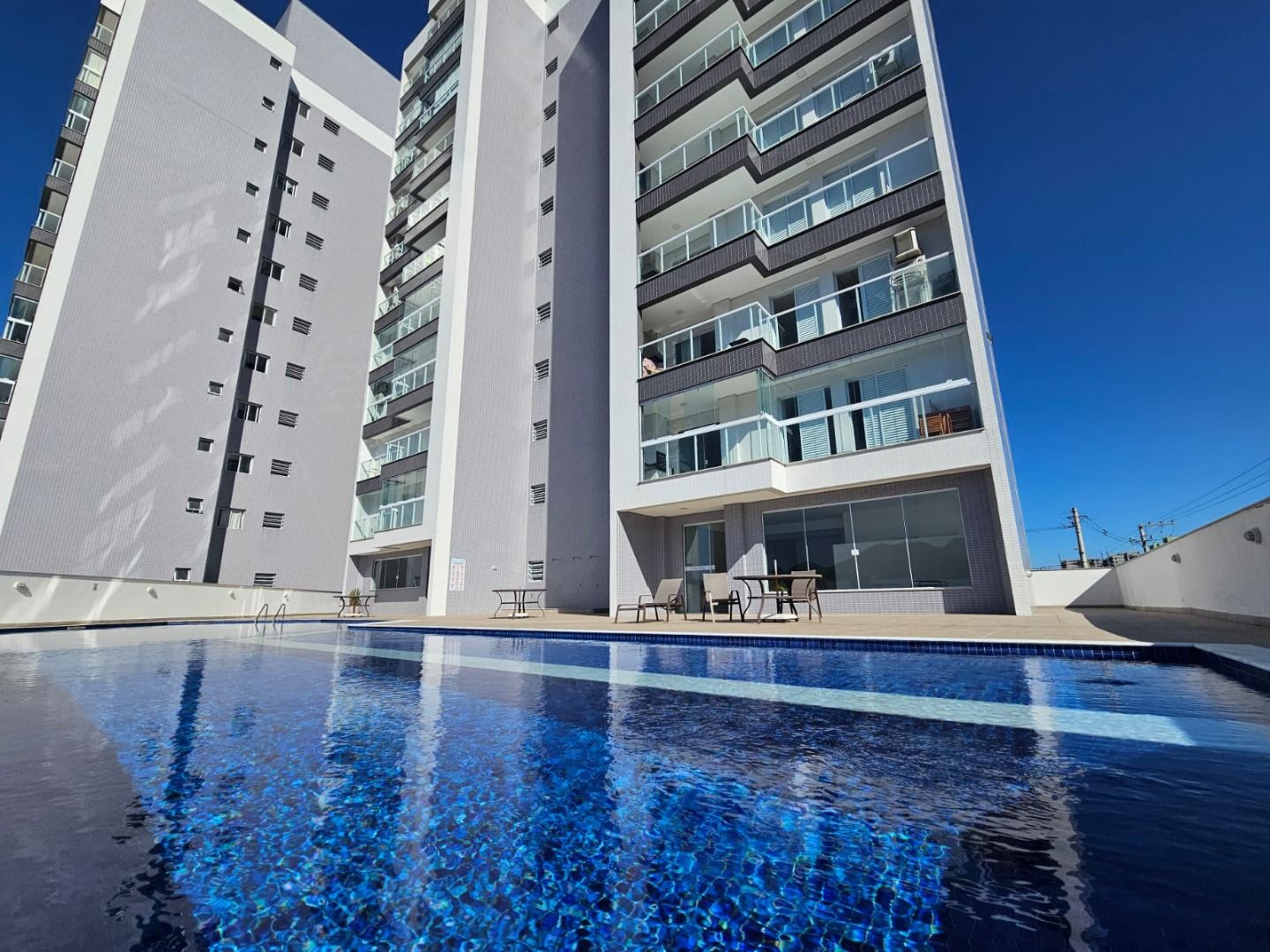 Apartamento com Vista para o Mar no Edifício Eurus, Indaiá
