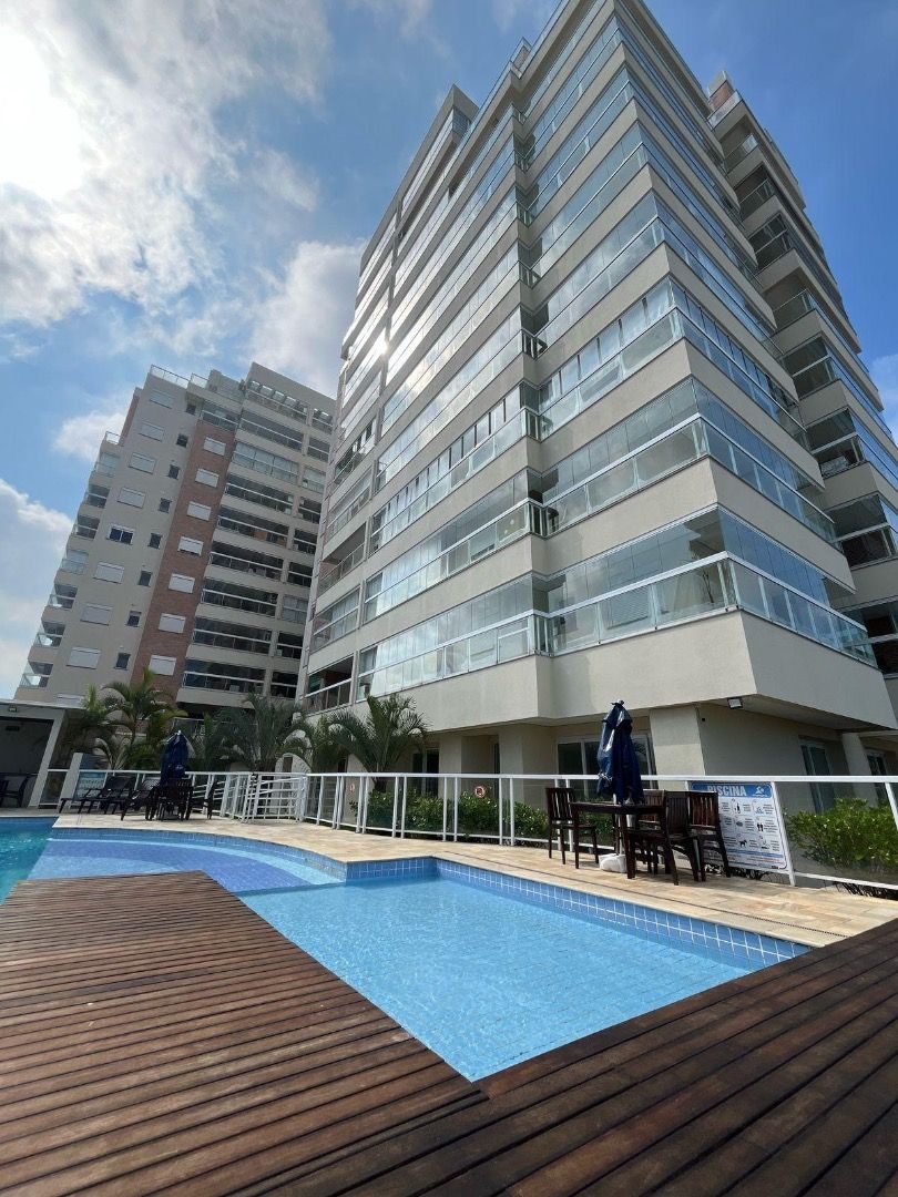 Apartamento Frente Mar com Varanda Gourmet no Martim de Sá