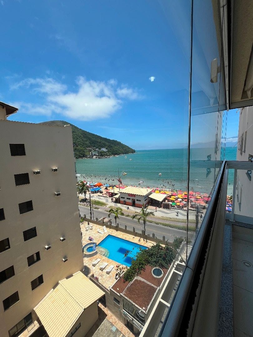 Apartamento Frente Mar com Varanda Gourmet no Martim de Sá