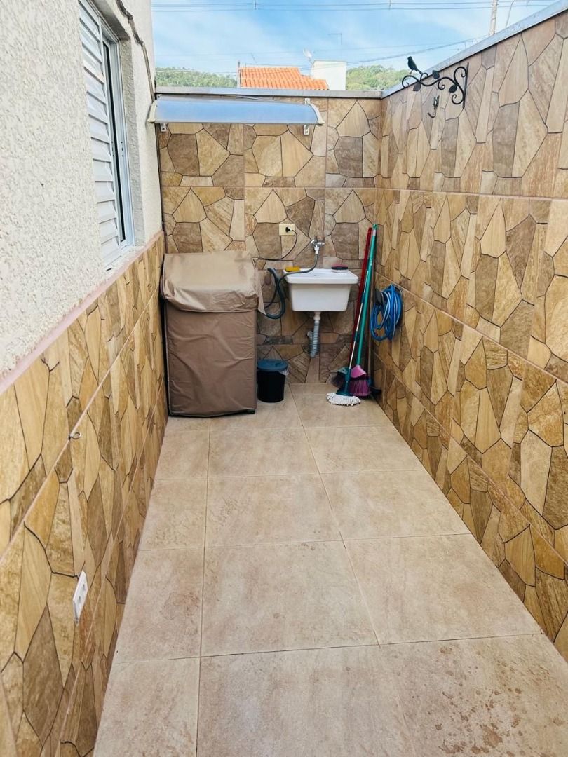 Casa Mobiliada com Área Gourmet em Condomínio no Massaguaçu