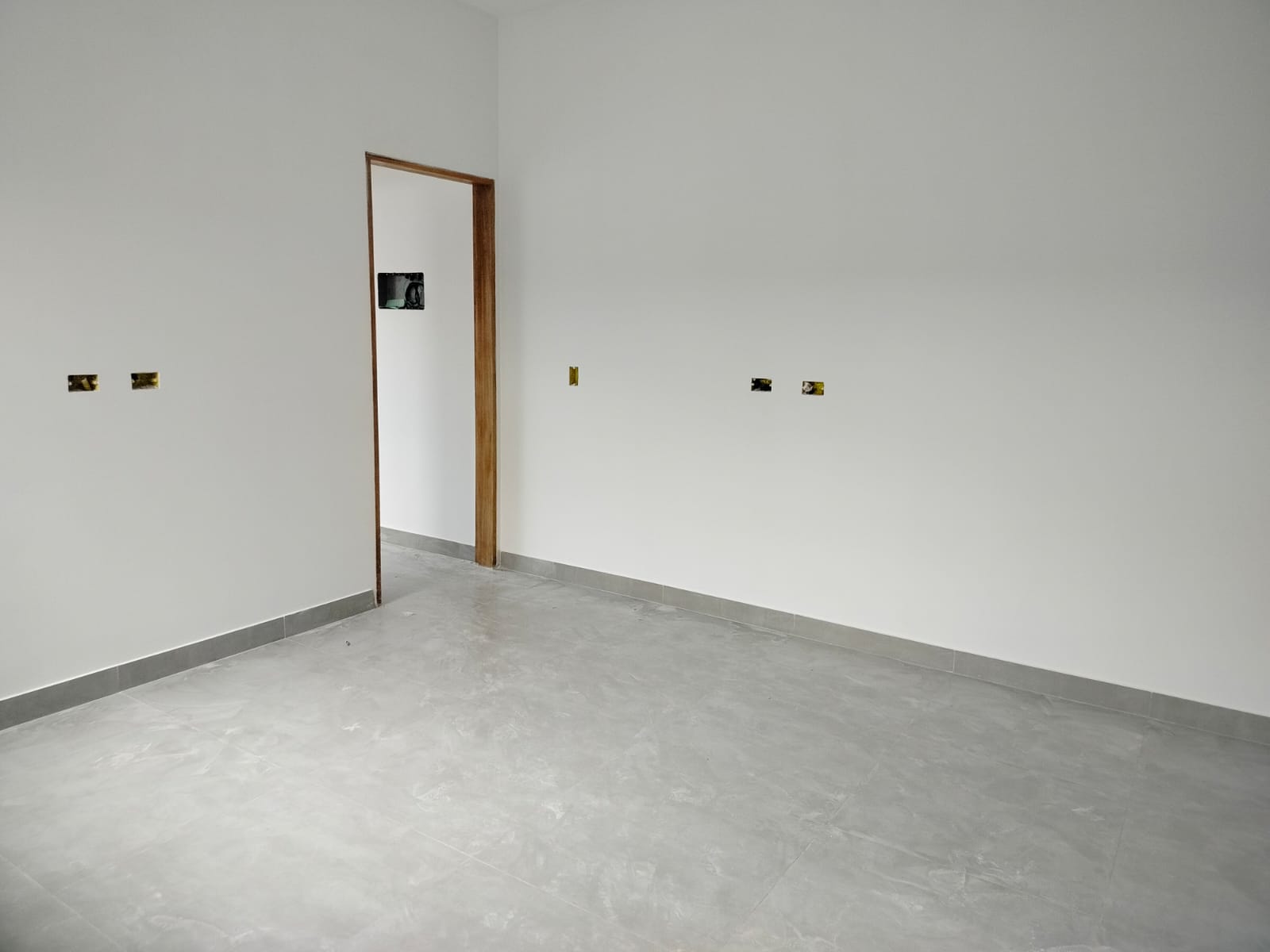 Casa Nova com Suíte no Balneário dos Golfinhos