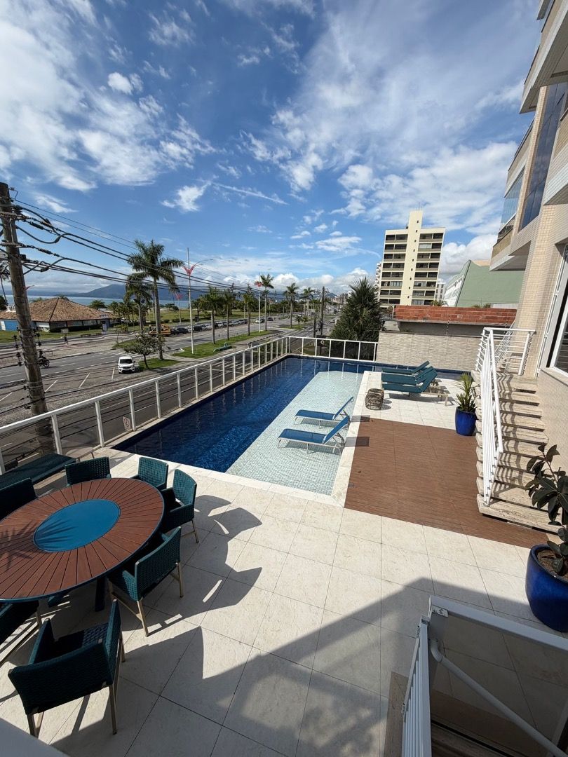 Apartamento Alto Padrão Frente Mar no Edifício Sunset, Centro