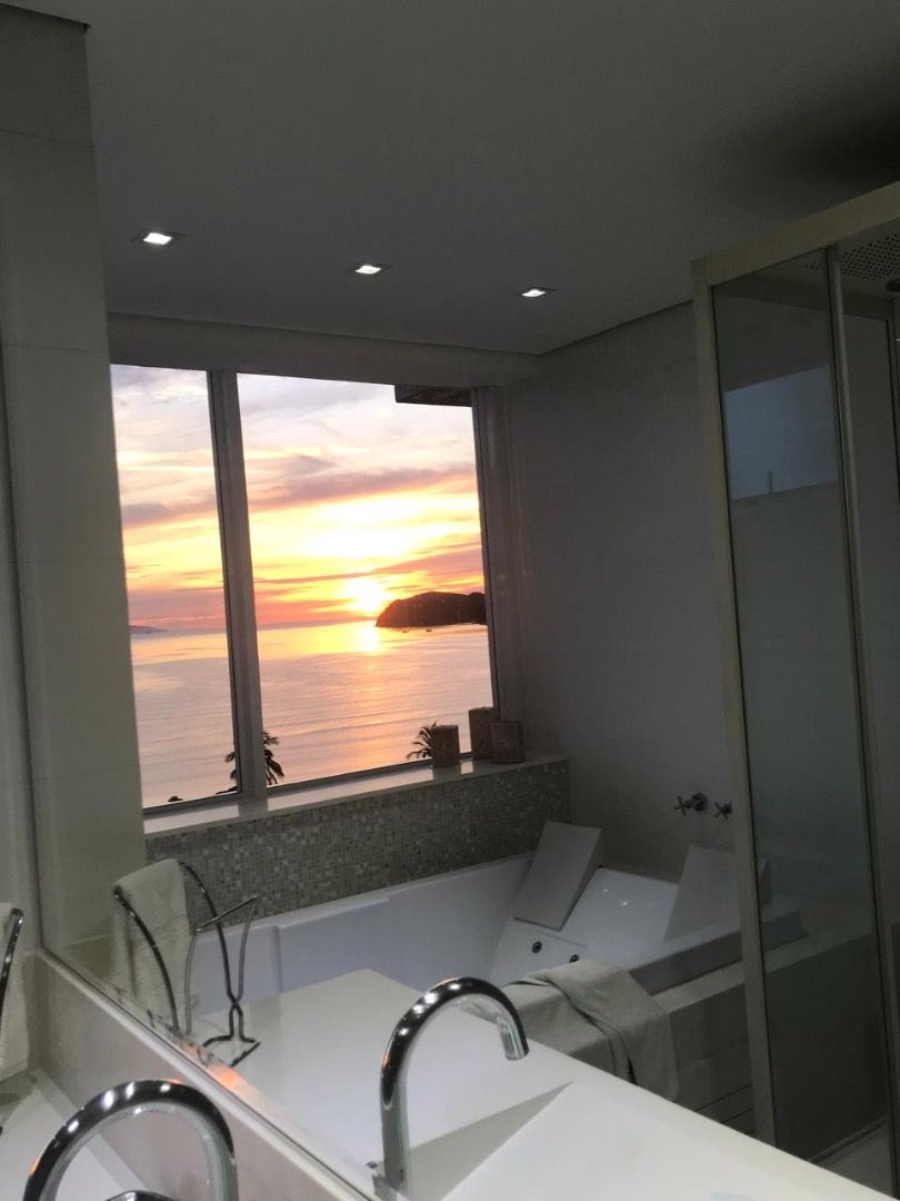Apartamento Alto Padrão Frente Mar no Edifício Sunset, Centro