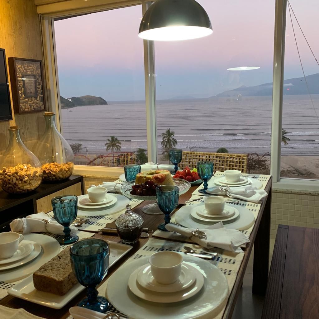 Apartamento Alto Padrão Frente Mar no Edifício Sunset, Centro