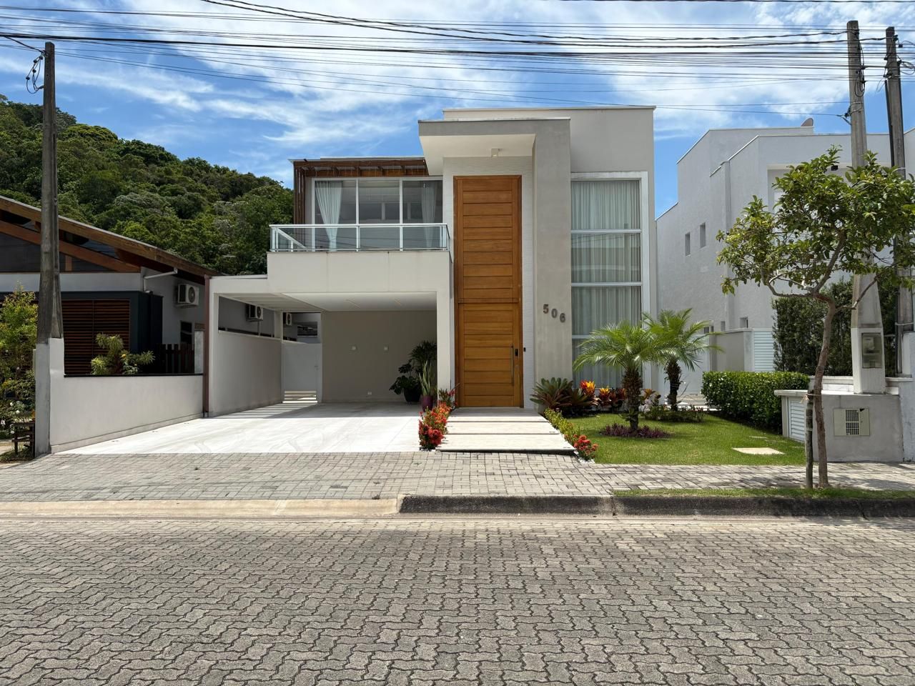 Sobrado Alto Padrão com 3 Suítes no Condomínio Costa Nova, Massaguaçu