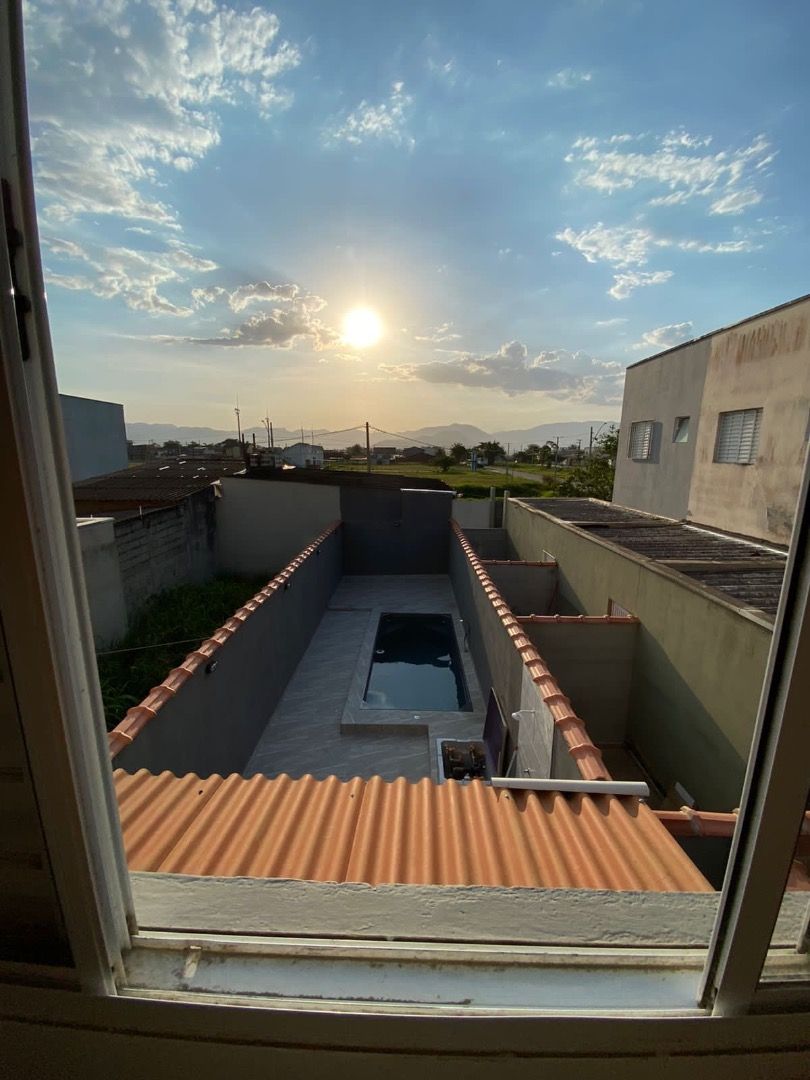 Sobrado com Piscina Privativa e Vista para as Montanhas no Recanto do Sol