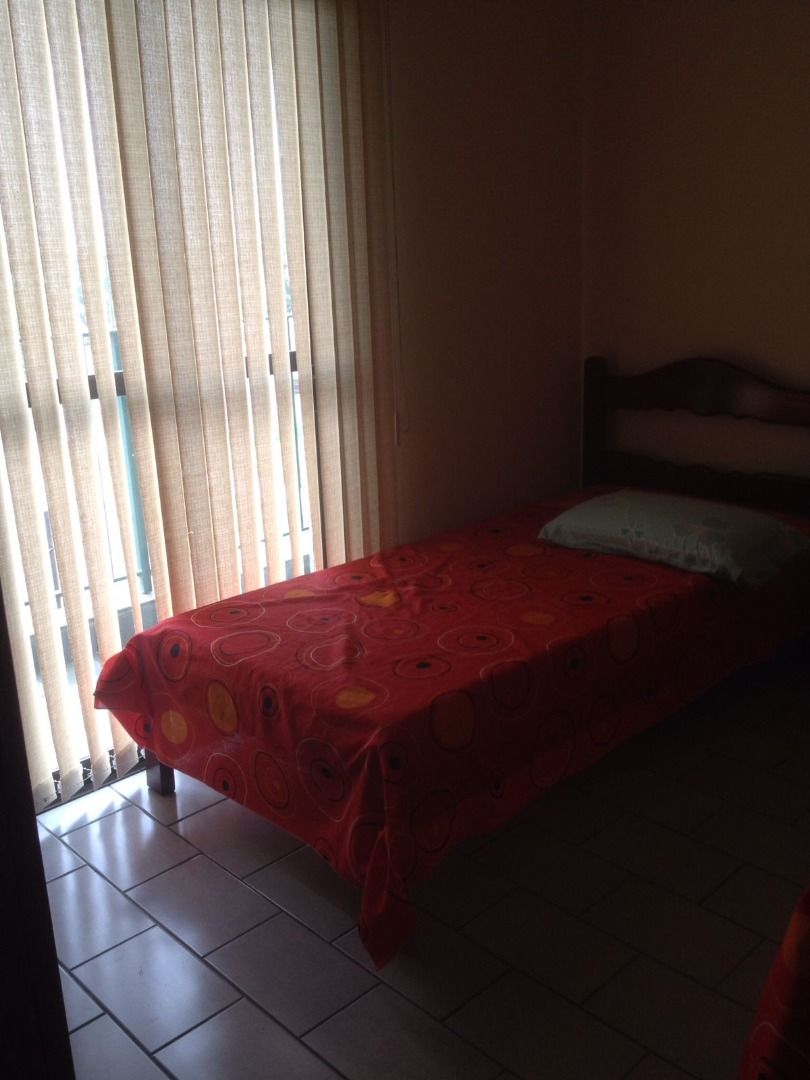 Apartamento Frente Mar no Jardim Aruan com Sacada e Vista para o Mar