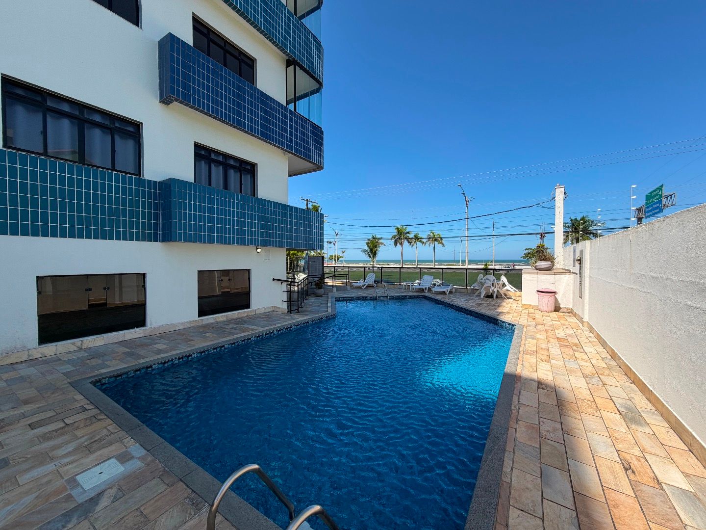 Apartamento Frente Mar com Vista em Todos os Ambientes no Indaiá