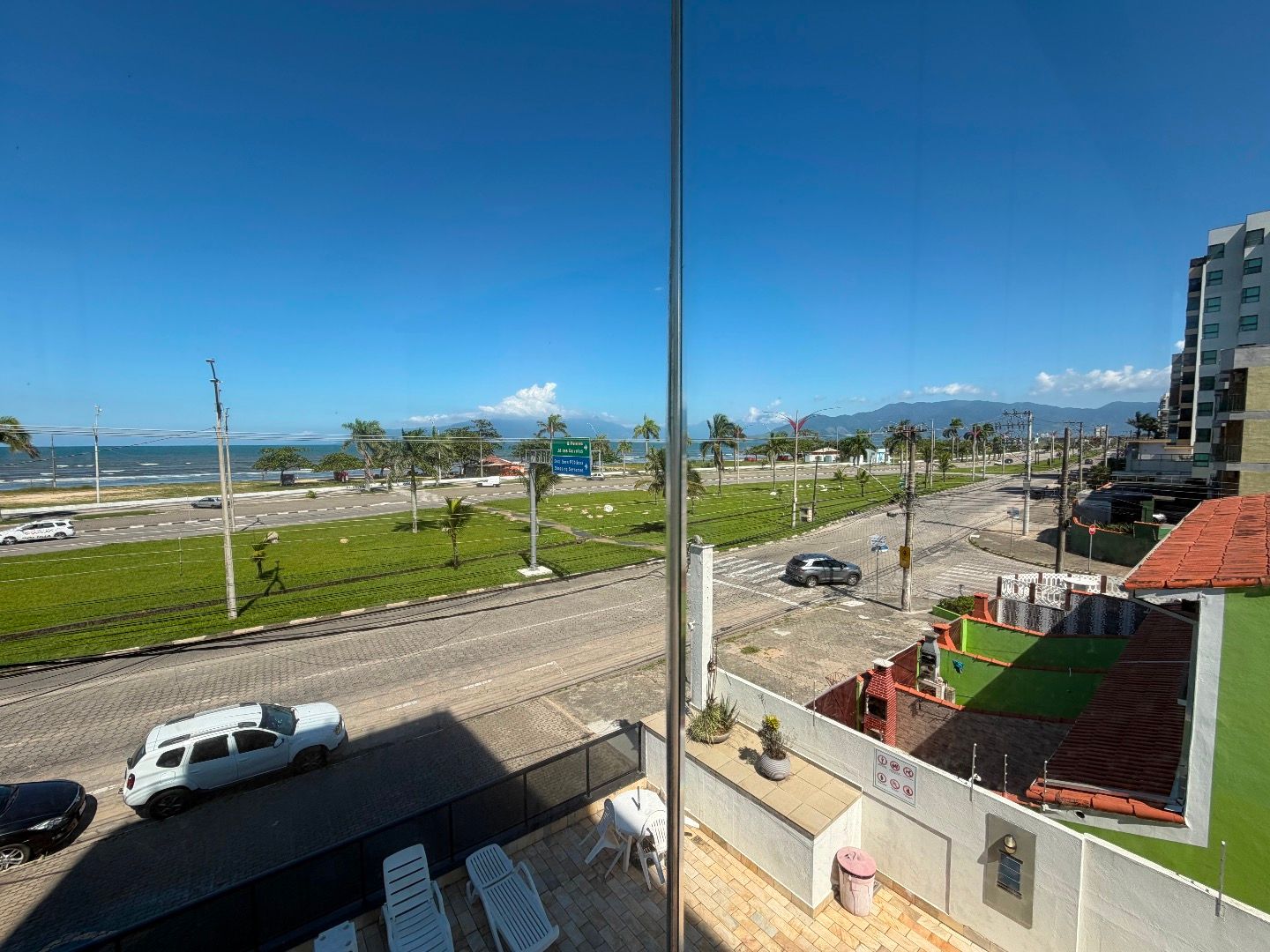 Apartamento Frente Mar com Vista em Todos os Ambientes no Indaiá