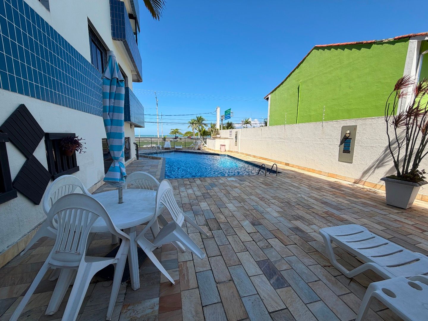 Apartamento Frente Mar com Vista em Todos os Ambientes no Indaiá
