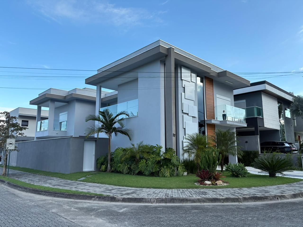 Sobrado Alto Padrão com 4 Suítes no Condomínio Costa Nova, Massaguaçu