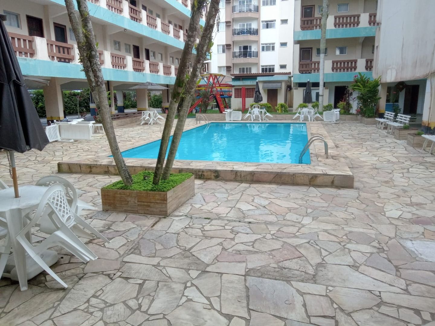 Apartamento Reformado com Vista para o Mar no Massaguaçu