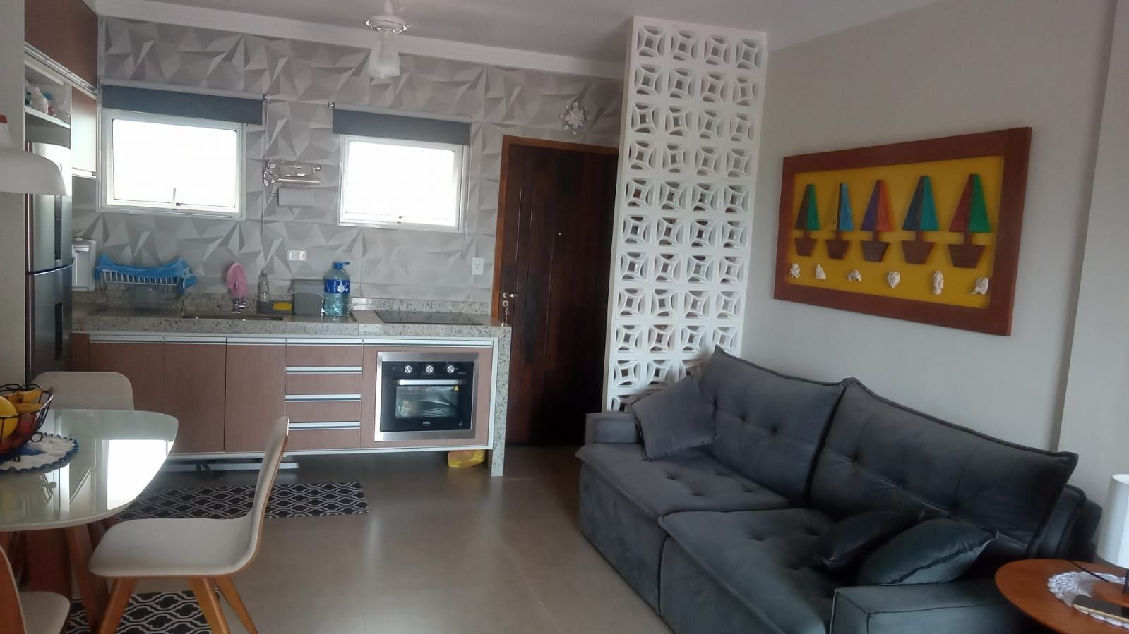Apartamento Reformado com Vista para o Mar no Massaguaçu