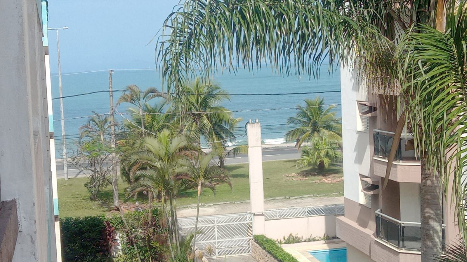 Apartamento Reformado com Vista para o Mar no Massaguaçu