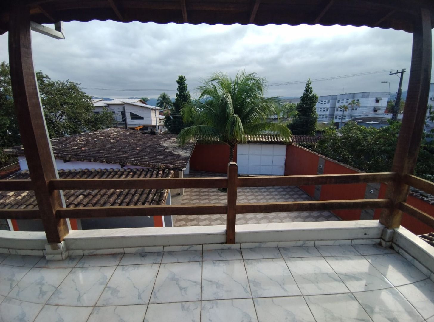 Sobrado com 3 Dormitórios e 2 Suítes no Pontal de Santa Marina