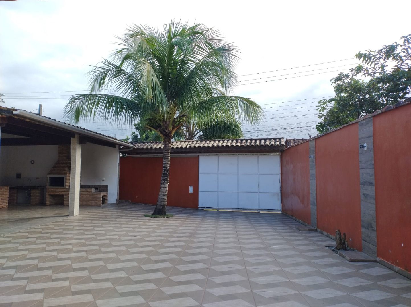 Sobrado com 3 Dormitórios e 2 Suítes no Pontal de Santa Marina
