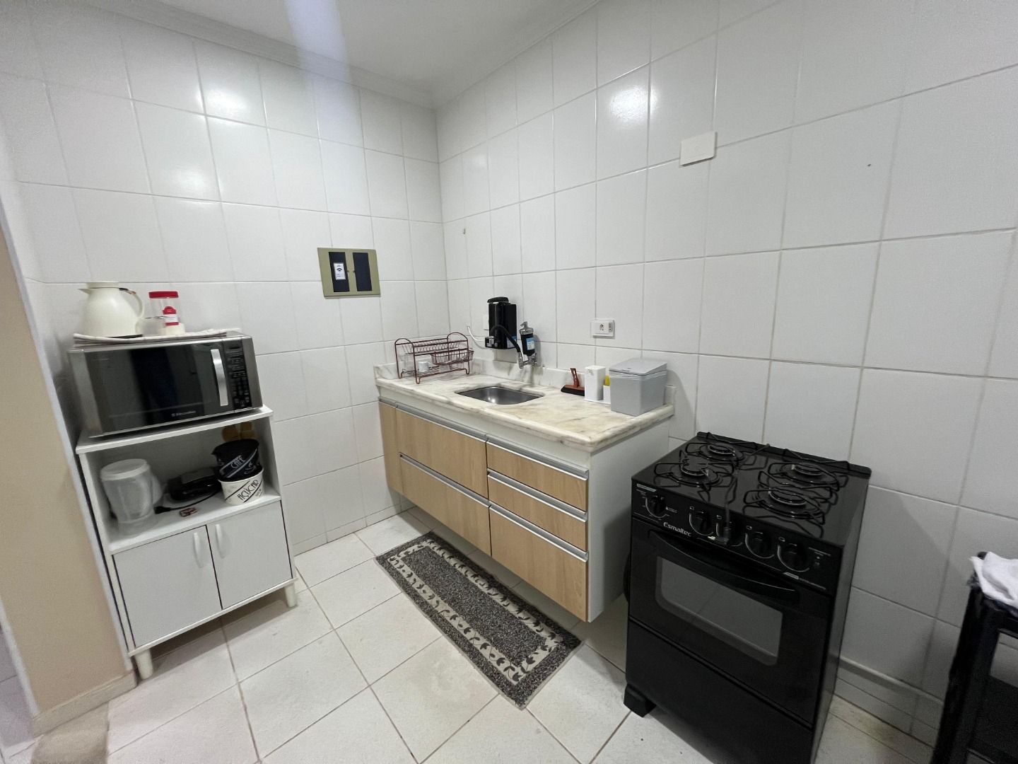 Apartamento Mobiliado com Suíte em Martim de Sá