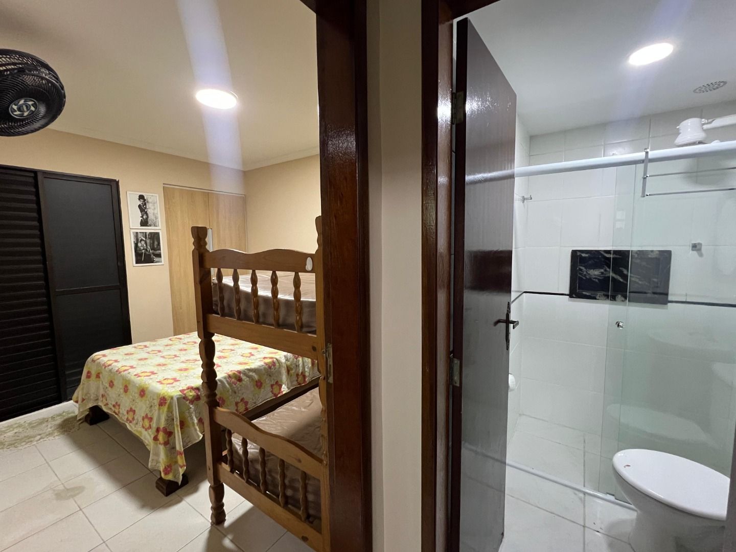 Apartamento Mobiliado com Suíte em Martim de Sá