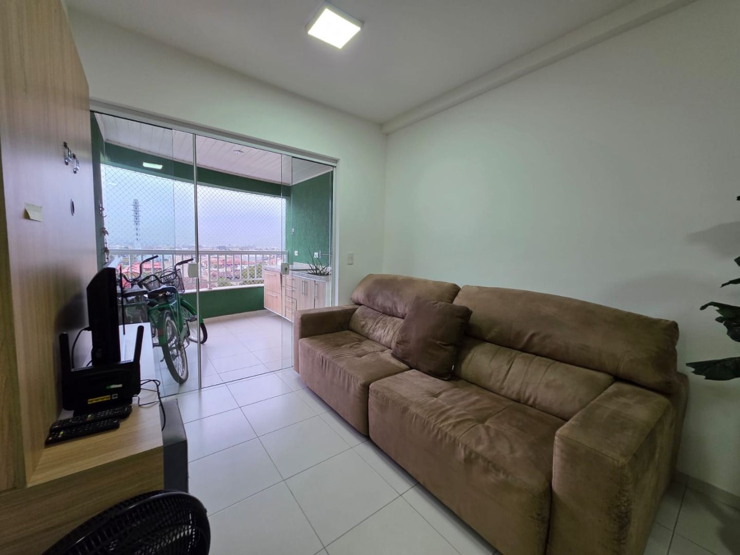 Apartamento com 3 Dormitórios e Varanda Gourmet no Indaiá