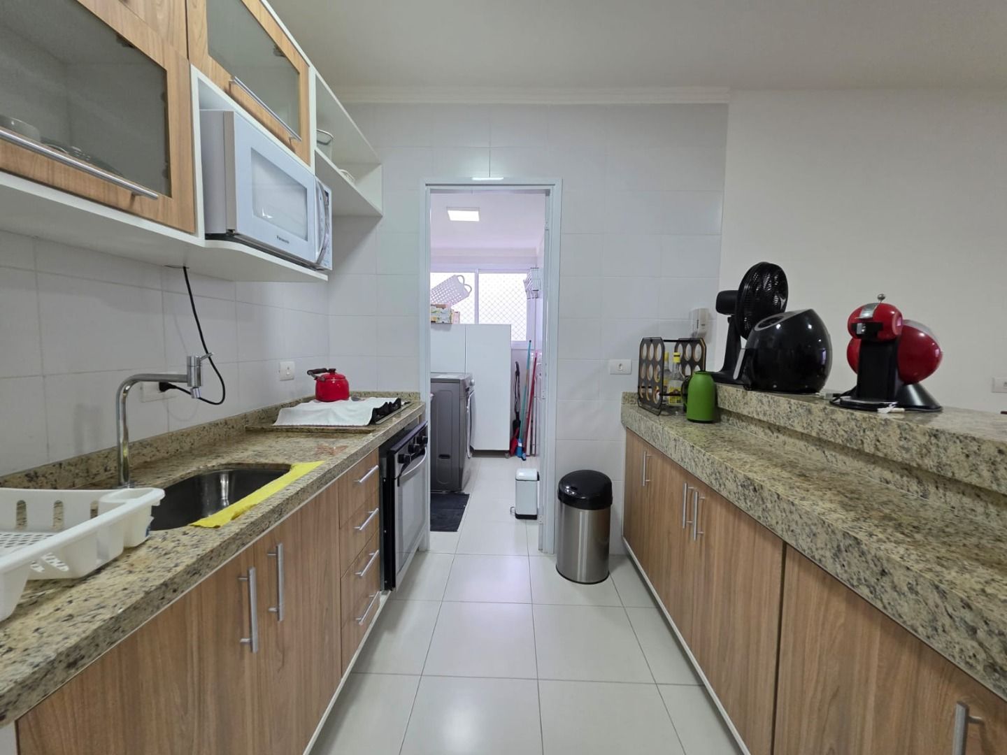 Apartamento com 3 Dormitórios e Varanda Gourmet no Indaiá