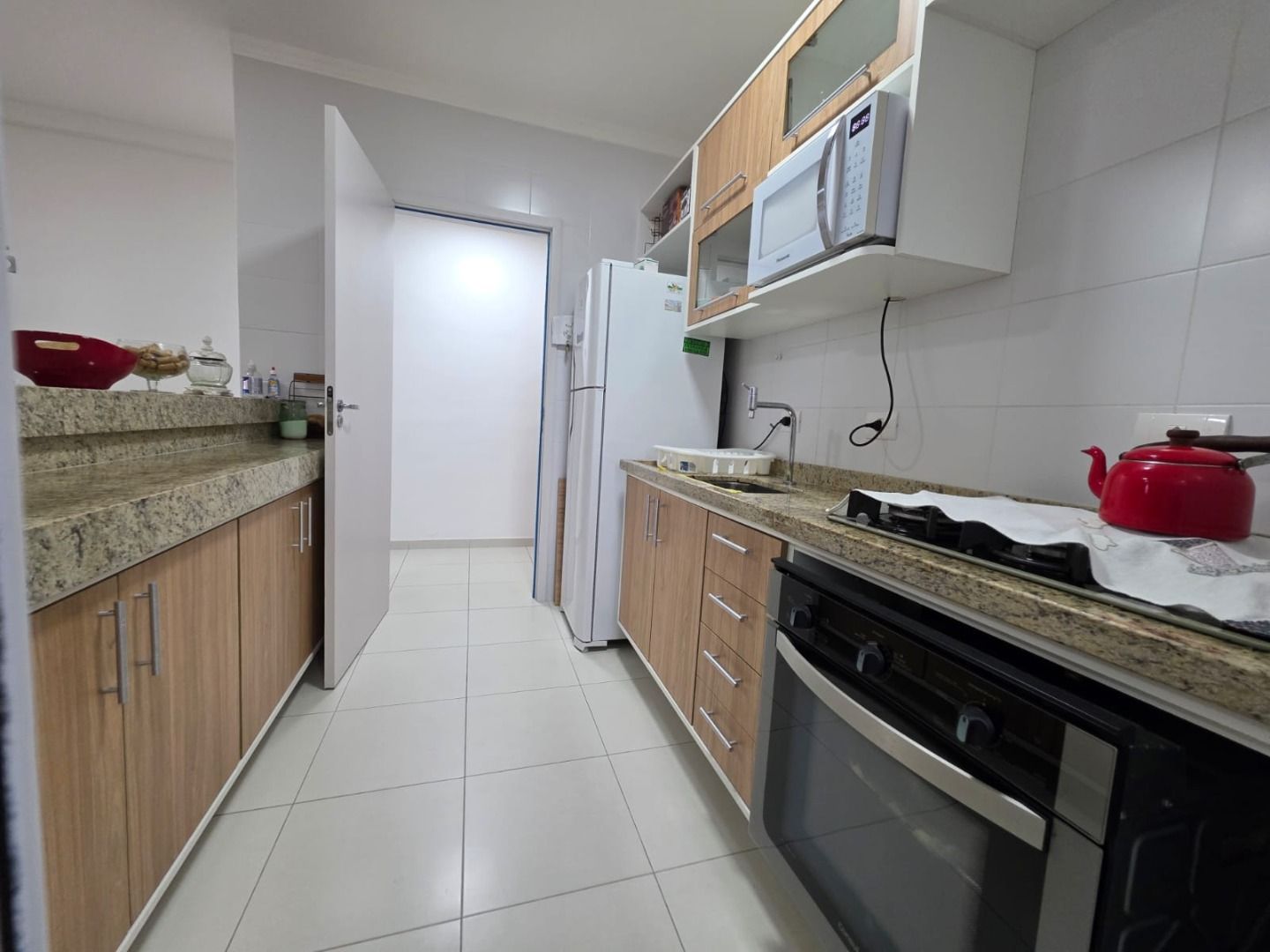 Apartamento com 3 Dormitórios e Varanda Gourmet no Indaiá