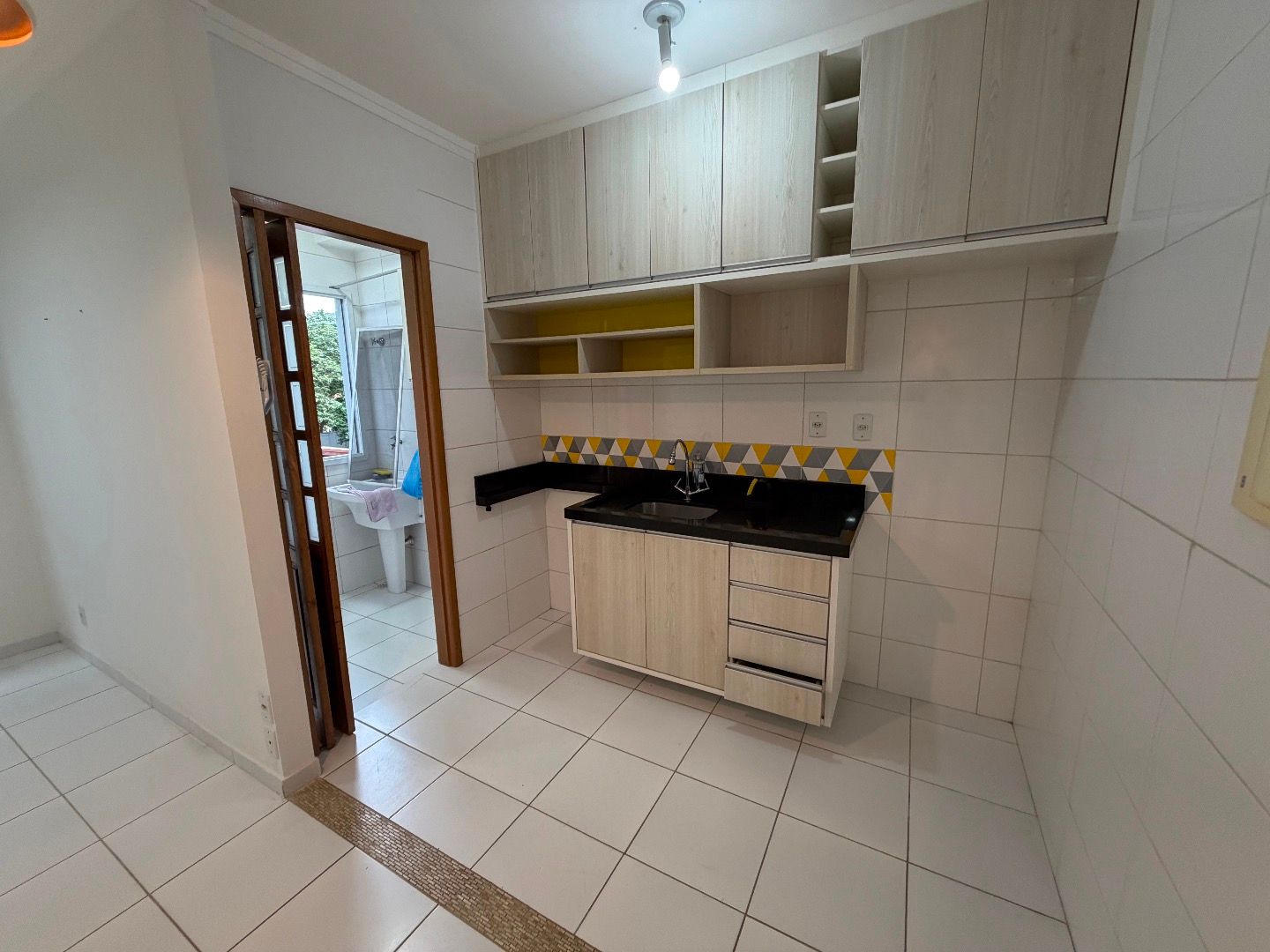 Apartamento no Condomínio Residencial Martinica em Martim de Sá