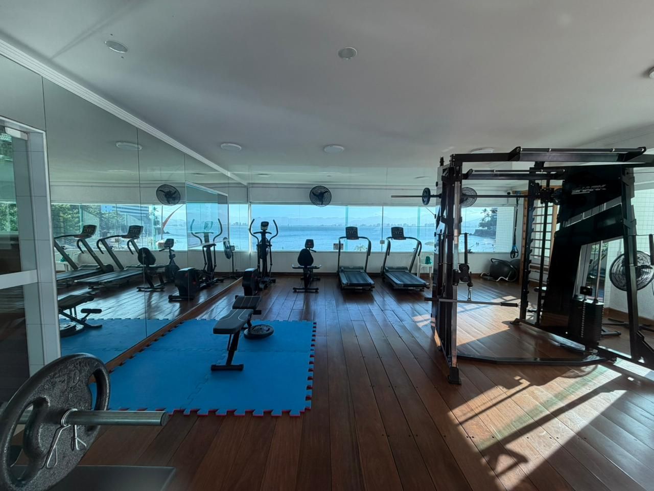 Apartamento Pé na Areia com Vista Deslumbrante para o Mar na Prainha