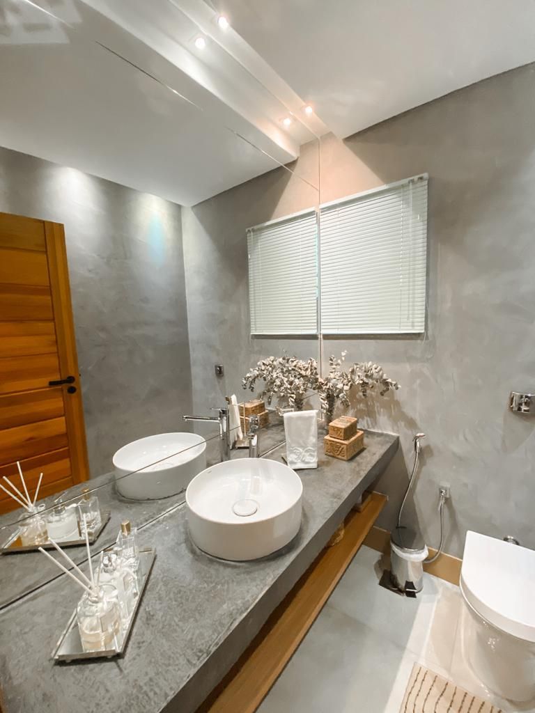 Sobrado Alto Padrão com Sacada e Vista para a Serra no Residencial Costa Nova, Massaguaçu
