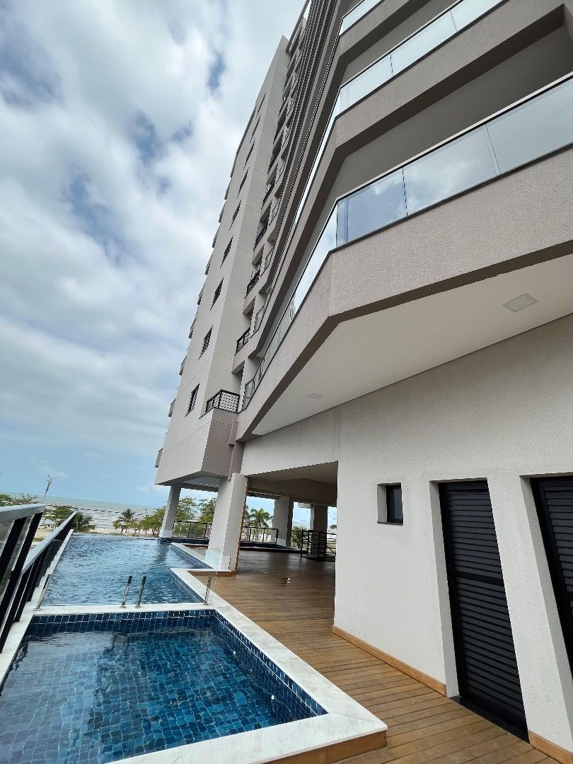 Cobertura Duplex Frente Mar no Condomínio Valência, Indaiá