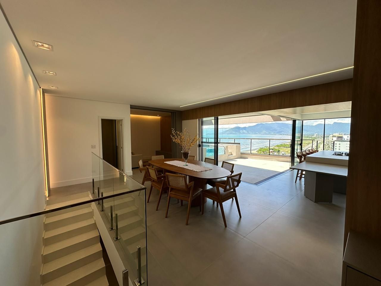 Cobertura Duplex Frente Mar no Condomínio Valência, Indaiá